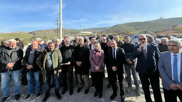 Vatandaşlardan çöp protestosu! "Buraya sahip çıkın!"