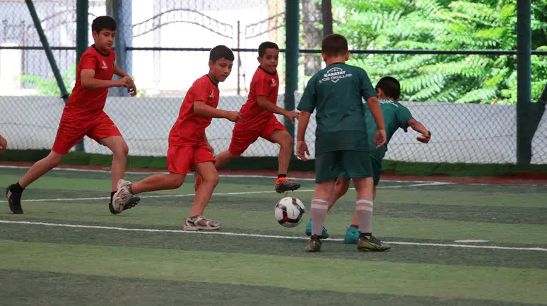 Konya'da minik futbolcular sahaya indi! 754 öğrenci mücadele edecek