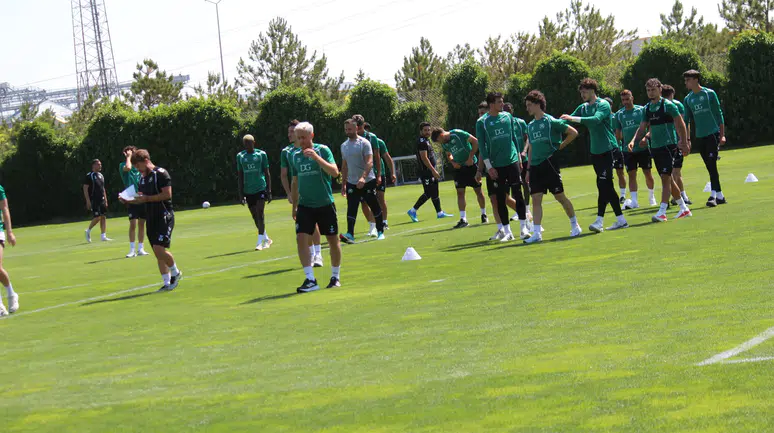 Konyaspor, kamp kadrosunu açıkladı