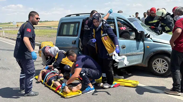 Konya'da trafik kazası! 1'i ağır 5 kişi hastaneye kaldırıldı