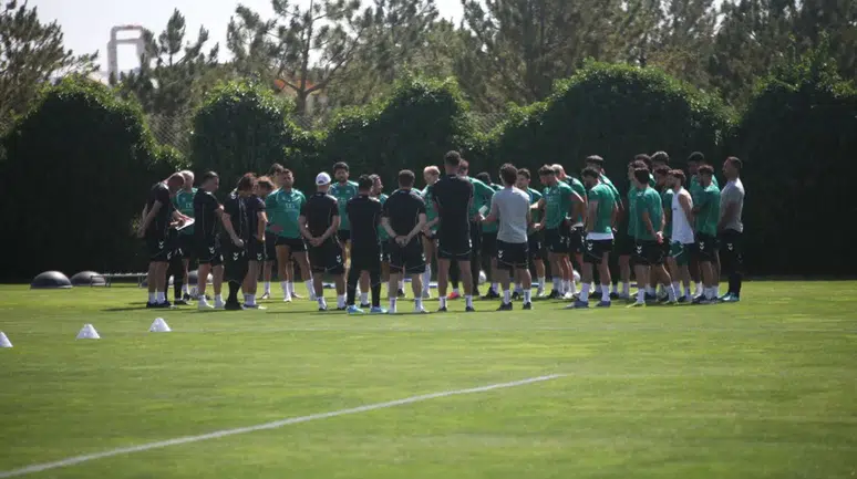 Konyaspor, yurt dışı kampı için yola çıkıyor