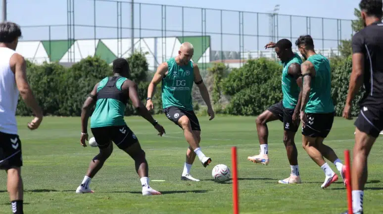 Konyaspor, zorlu Fenerbahçe maçın hazır