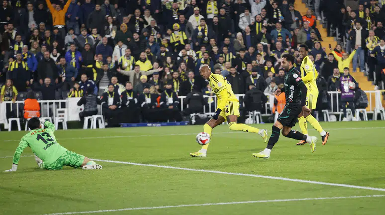 İlhan Palut: Fenerbahçe maçının ertelenmeyeceğini biliyorduk