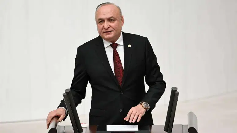 Milletvekiline bıçaklı saldırı düzenlendi
