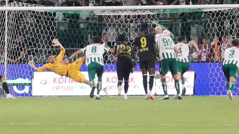 Konyaspor, ilk 6 haftada beyaz noktaya gidemedi