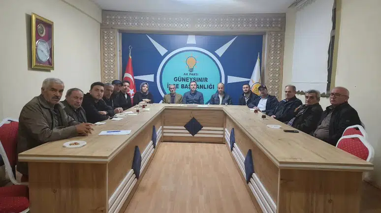 AK Parti Konya’ya şok! Başkan ve yönetimi istifa etti