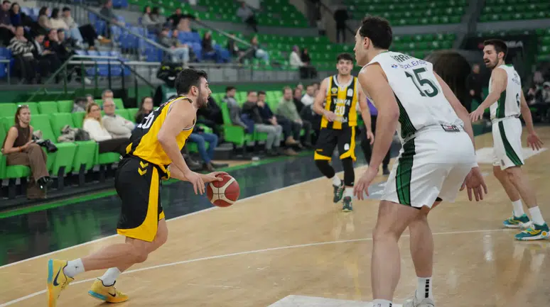 Konya Büyükşehir, kupada final için parkede