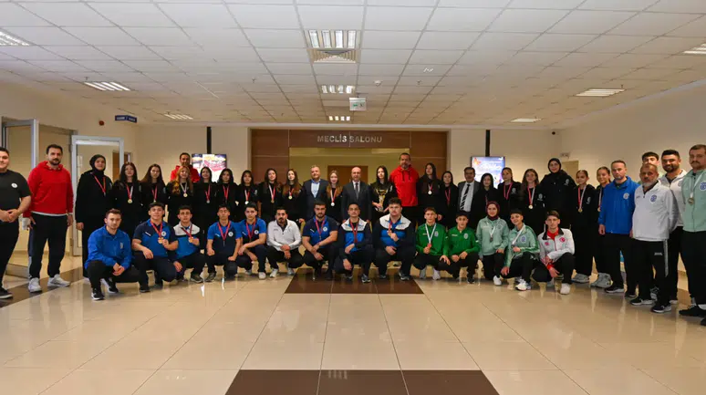 Selçuklu’da sporun yıldızları Başkan Pekyatırmacı ile bir araya geldi