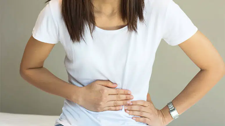 Reflüyü hafife almayın: Tedavi edilmezse yemek borusuna zarar veriyor