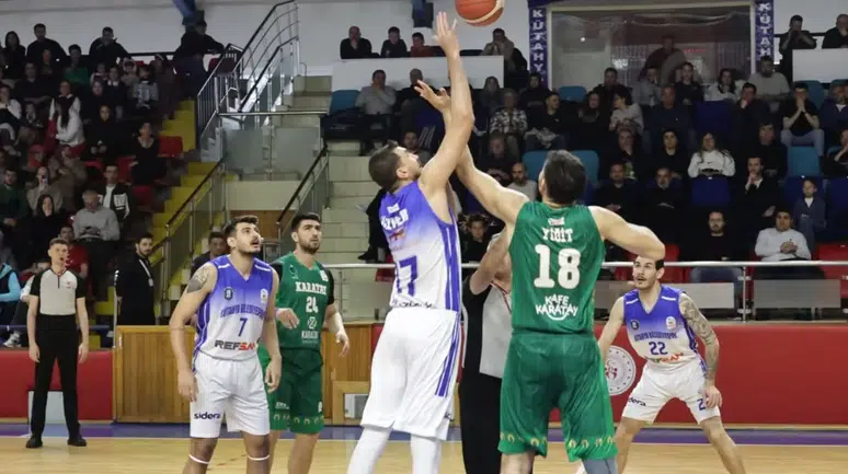 Karatay Basketbol avantajı kullanamadı ve sezona nokta koydu