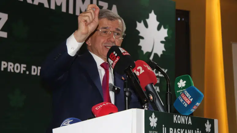 Davutoğlu'ndan Konya'da önemli açıklamalar! "Herkes ayağa kalksın!"