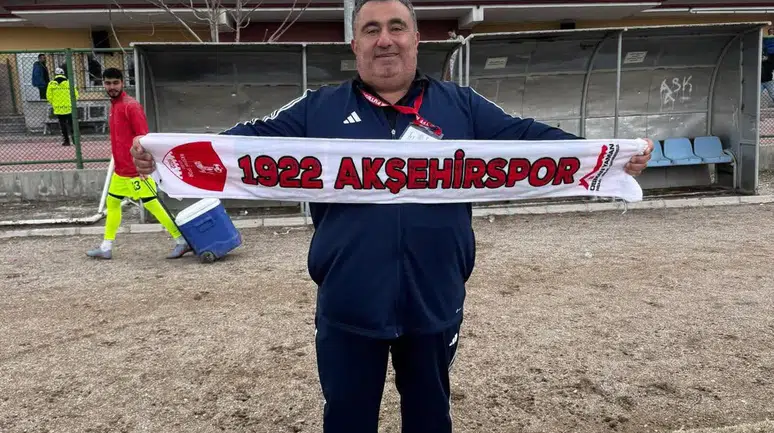 Konya futbolunda gece yarısı depremi! Görevine son verildii