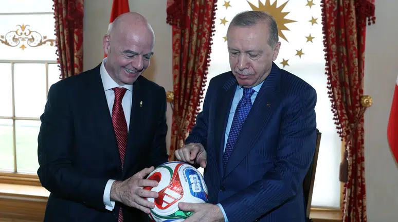 FIFA Başkanı Türkiye’de! Cumhurbaşkanı ile buluştu
