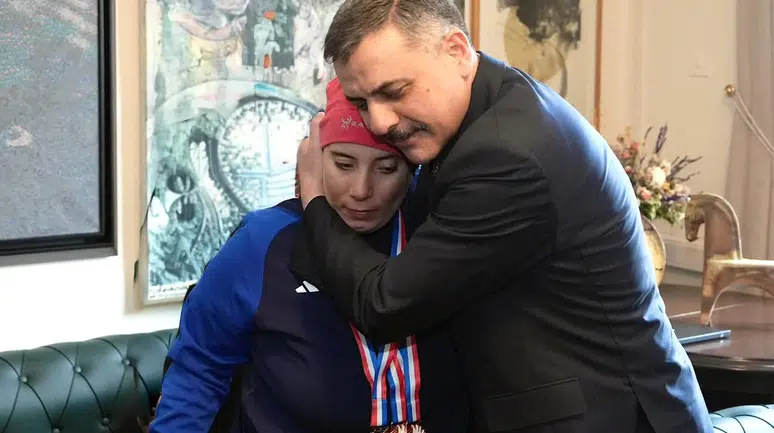 Konyalı Bakandan samimi fotoğraf karesi!