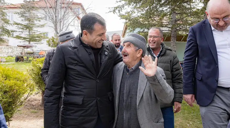 Başkan Özgökçen, vatandaşın dertlerini dinledi