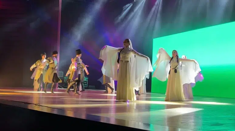 Büyük beğeni topladılar! Konya’da Kafkas rüzgarı esti