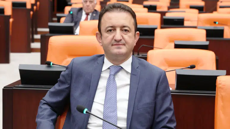 CHP'li Bektaş'tan Anneler Günü mesajı: Anneler toplumun temel taşıdır!