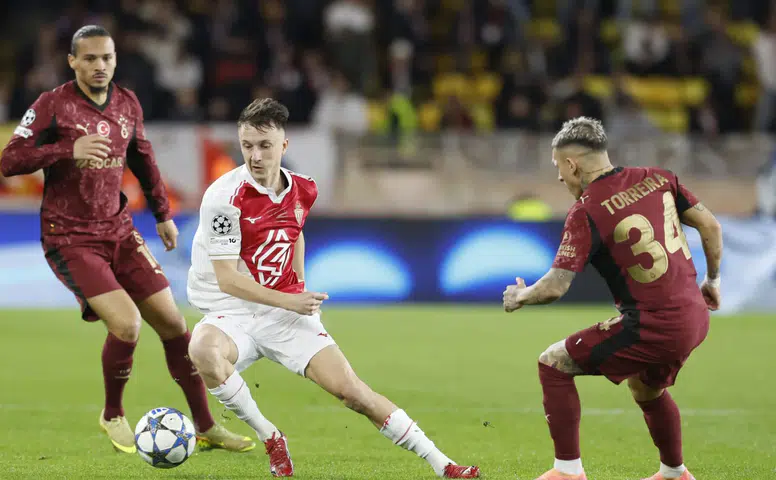 Galatasaray, Şampiyonlar Ligi'nde Fransa'da yıkıldı!