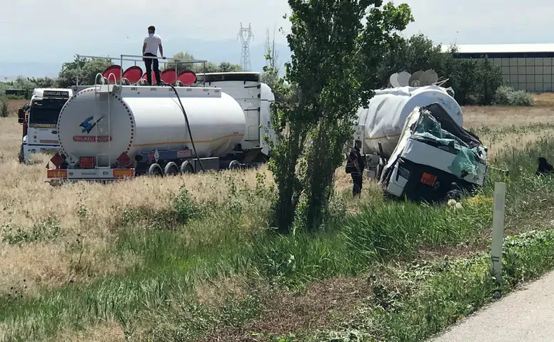 Konya'da kontrolden çıkan tanker şarampole uçtu!