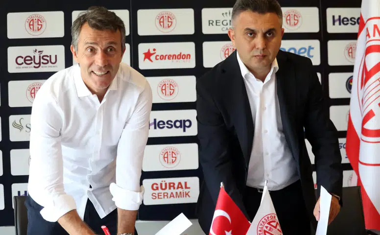Konyaspor'un eski hocası Bülent Korkmaz imzayı attı