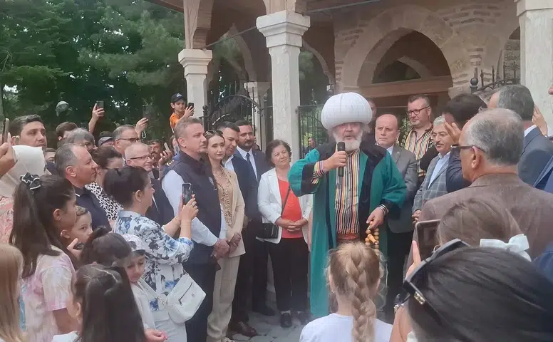 Konya’daki şenlikte kriz çıktı! AK Parti Vekili programı terk etti
