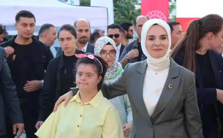 Konya'da Türkiye'nin en büyük Engelli Aktif Yaşam Merkezi açıldı