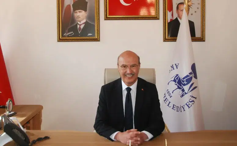 Konyalı Başkandan örnek hareket! Biletini cebinden aldı, VİP’i seçmedi