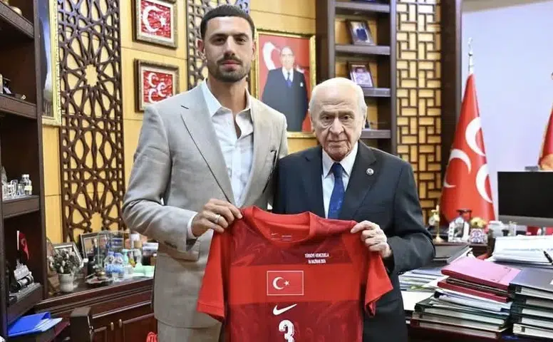 Milli futbolcu Demiral, MHP Genel Başkanı ile görüştü