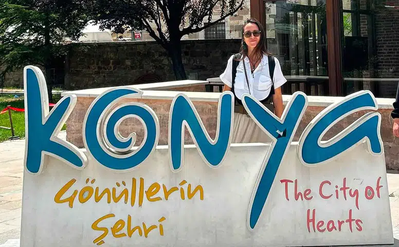 Binlerce kilometreden Konya’ya geldi gözyaşlarına boğuldu