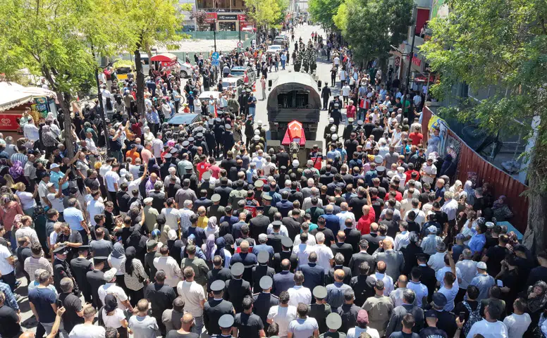 Tedavi gördüğü hastanede şehit düşmüştü! Son yolculuğuna uğurlandı