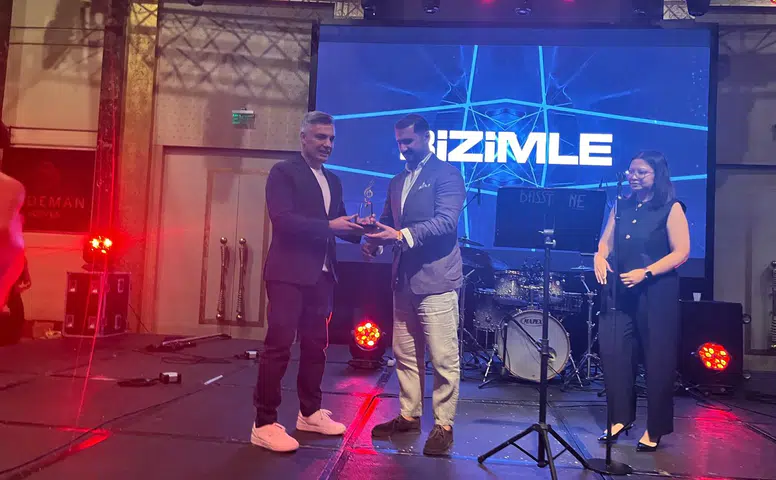 Avukatlar bu kez mahkemede değil sahnede buluştu! Konya'da renkli gece