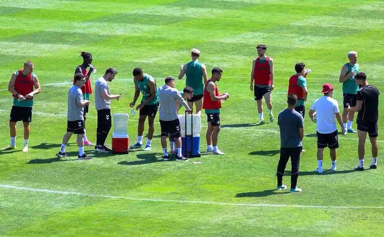 Konyaspor, Slovenya'da yoğun tempoda