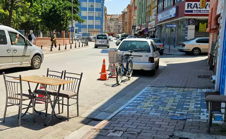 Konya'da park isyanı! İşletmelerin dubaları sürücüleri çileden çıkardı