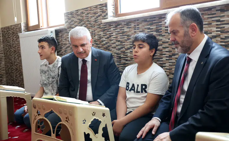 Konya Valisi Akın, Kur’an Kursunda!