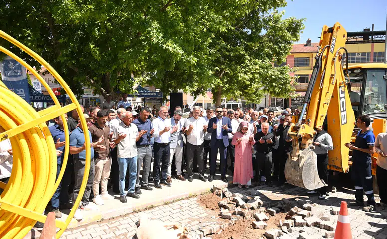 Konya'da 4 mahalle doğal gaza kavuşuyor! İlk kazma vuruldu