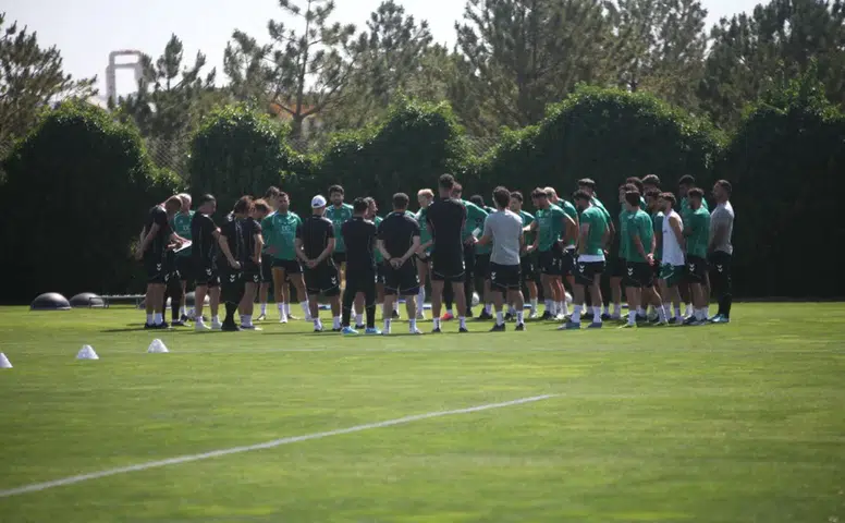 Konyaspor, yurt dışı kampı için yola çıkıyor