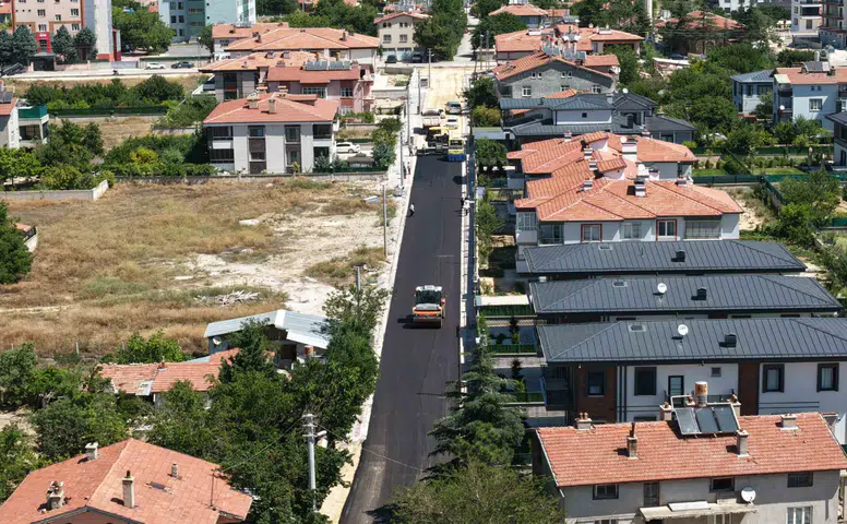 Konya Meram'da yaz boyunca sürecek yol mesaisi başladı