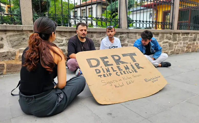 9 yıldır sokakta dert dinliyor! Konyalıların en büyük derdi ne?