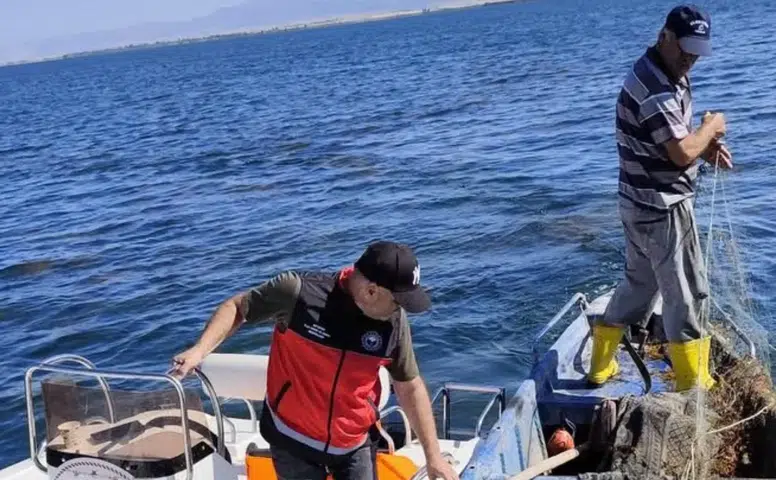 Konya'da sıkı denetim başladı! Balıklar tek tek ölçüldü