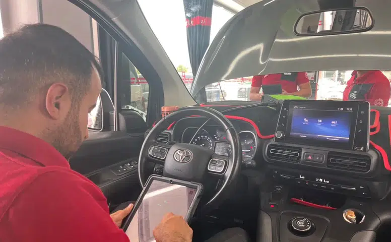 İkinci el araç alacaklar dikkat! Uzmandan kilometre oyunu uyarısı