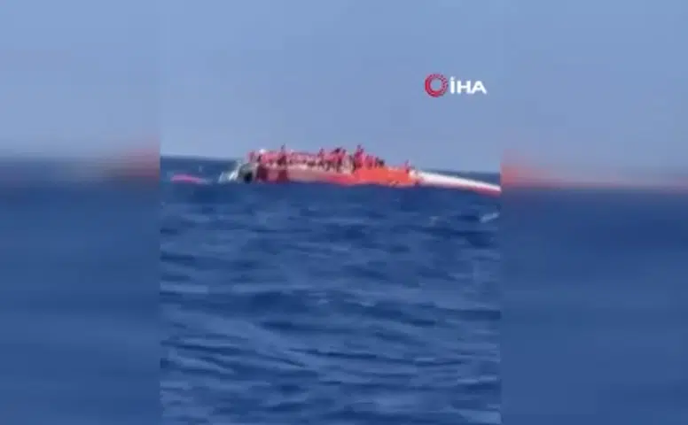 İşte o anlar! Girne açıklarında katamaran tipi yolcu gemisi battı