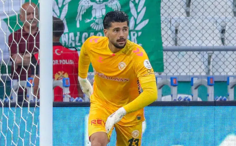 Konyaspor'da kaleci Bahadır üzüntüsü yaşanıyor