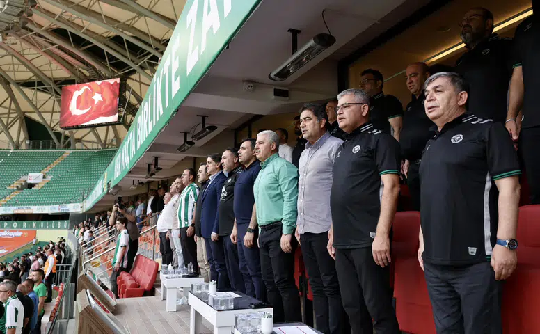 Konyaspor ilk maçına çıktı! O isimler şehrin takımını yalnız bırakmadı