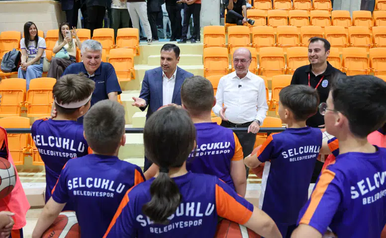 AK Parti Konya’dan Selçuklu çıkarması! Eğitim, sağlık ve spor yatırımları incelendi