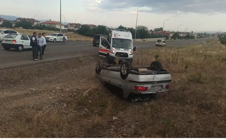 Konya'da hastaneden dönen sürücü kaza yaptı! Otomobil takla attı