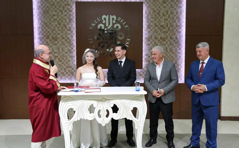 Konya Jandarmasının önemli isminin mutlu günü! Vali de katıldı