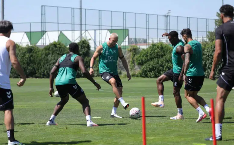 Konyaspor, zorlu Fenerbahçe maçın hazır