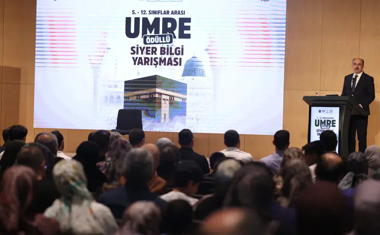 Konya'da 100 öğrenciye büyük ödül! Aileleriyle birlikte umreye gidecekler