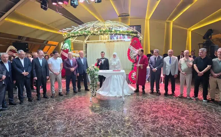 Konya protokolü bu düğüne akın etti! Önemli ismin mutlu günü