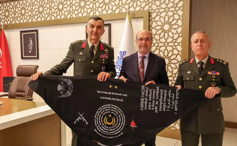 Kara Kuvvetleri ve Hava Kuvvetli Komutanı’ndan kritik görüşme!